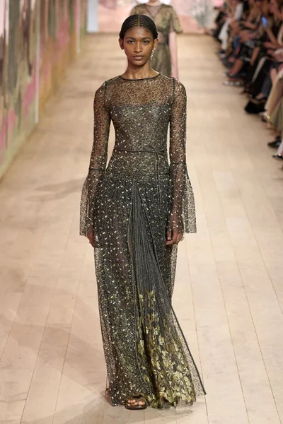 Look 33